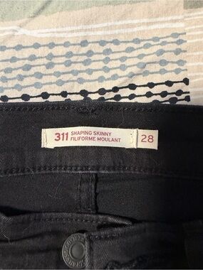 Levi's 311 Shaping Skinny Jeans - Black